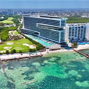 sunscape-star-cancun.quintano-roohotels.com/